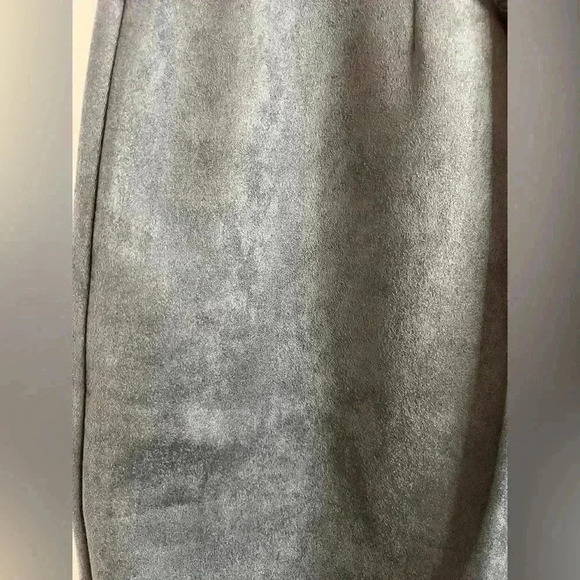 Ya  Ya and Co. Grey Suede-Like Skirt Size M - Picture 2 of 10
